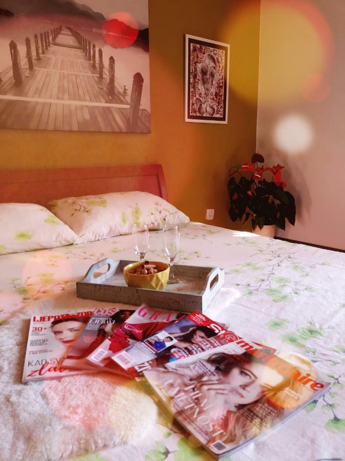 Apartment The Royal Square Cetinje Buitenkant foto